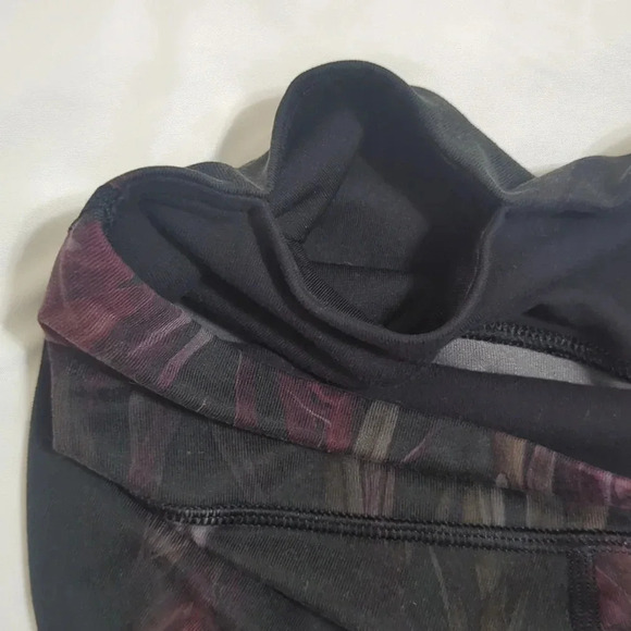 Lululemon Wunder Under Crop, Color Midnight Iris Multi / Black Size 4 - Picture 13 of 16